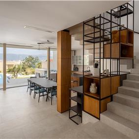 4 Bedroom Luxury Villa with Heated Pool and boat mooring, Ciovo near Trogir – Sleeps 8